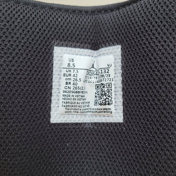 Air Jordan 1 Mid NEW White/Black Mens Sneakers Size 8.5 - Picture 3 of 8